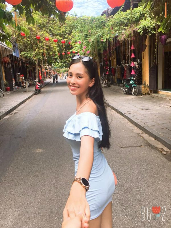 Tuy nhiên sau khi bước ra khỏi cuộc thi sắc đẹp, chân dài 18 tuổi ngày càng chứng minh vẻ đẹp lạ, lai Tây của mình.