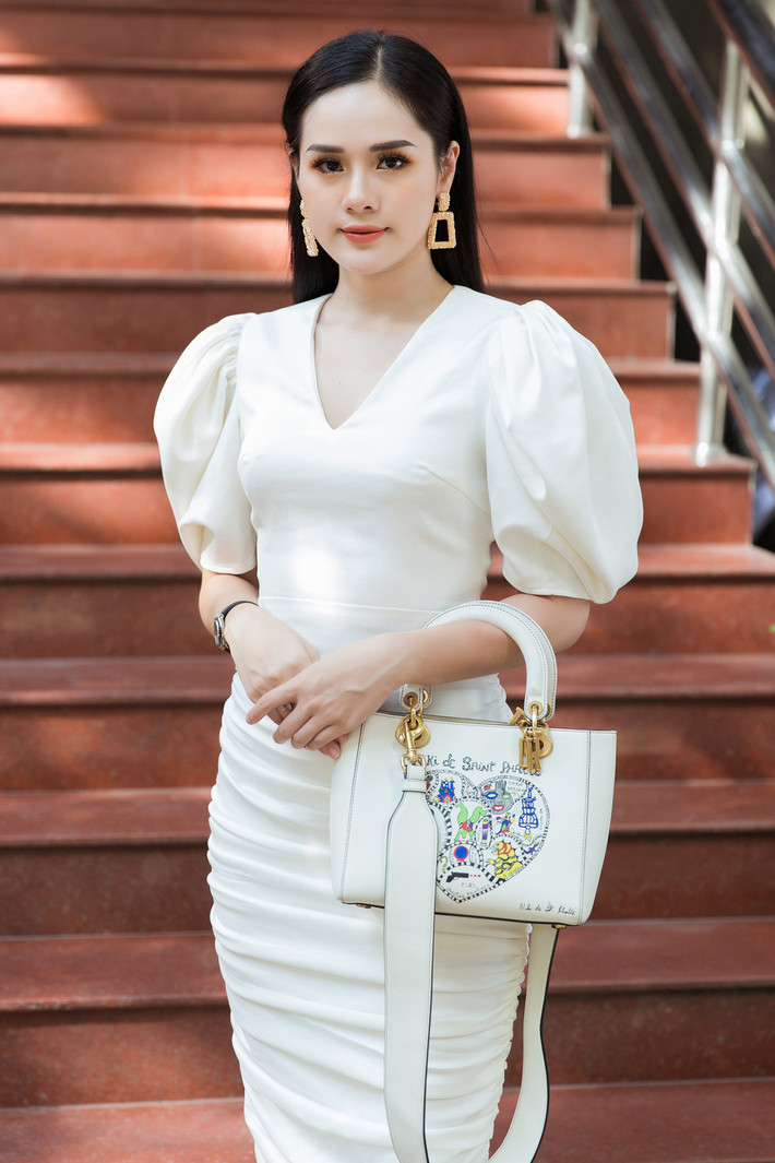 Thí sinh Nguyễn Thị Huyền Trang, sinh năm 2000, quê Nam Định.