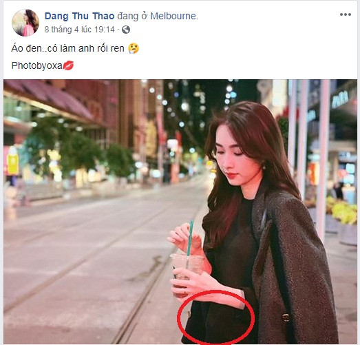 Chia sẻ hình ảnh mới nhất của mình trong chuyến du lịch ở Melbourne (Australia) với dòng chú thích: "Áo đen có làm anh rối ren”, Hoa hậu Đặng Thu Thảo để lộ gương mặt bầu bĩnh và vòng hai có vẻ căng tròn lấp ló dưới lớp áo rộng.
