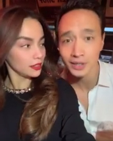 Hà Hồ khiến người hâm mộ tin về một đám cưới sắp diễn ra giữa cô và Kim Lý khi cả hai có những khoảnh khắc đời thường vô cùng ngọt ngào.