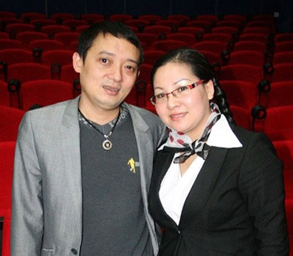 Tuy nhiên, cuộc hôn nhân đó đã kết thúc vào cuối năm 2015. Con gái chung của cặp đôi sống cùng mẹ.
