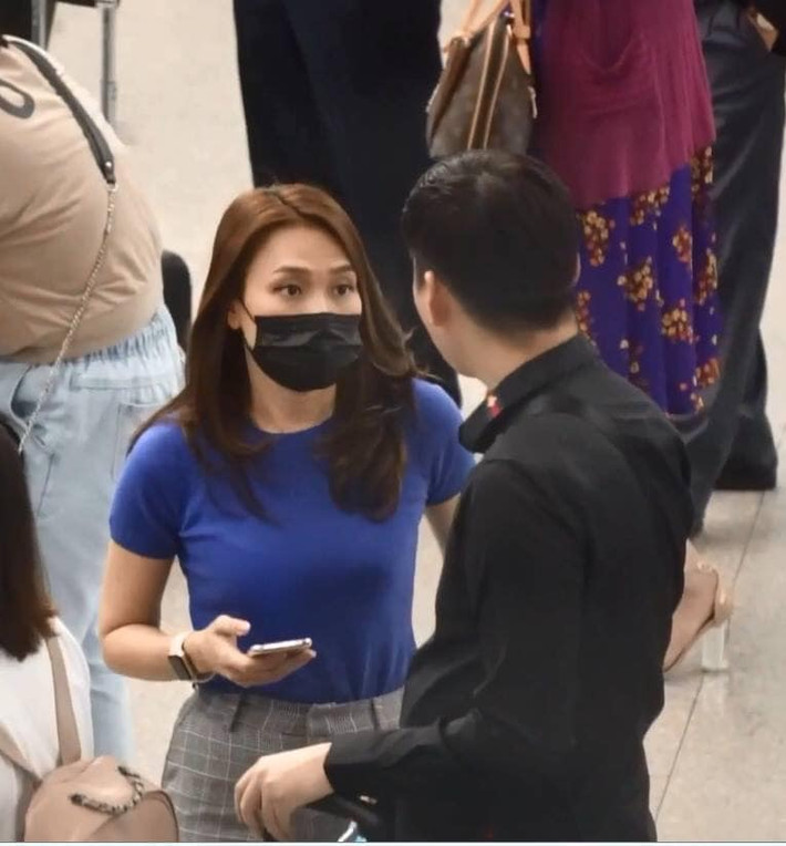 Được biết tên tiếng Việt của người đàn ông được cho rằng là tình yêu 20 năm của Mỹ Tâm là Hồ Minh Hoàng. Anh đang là tổng giám đốc của một chuỗi nhà hàng cà phê.