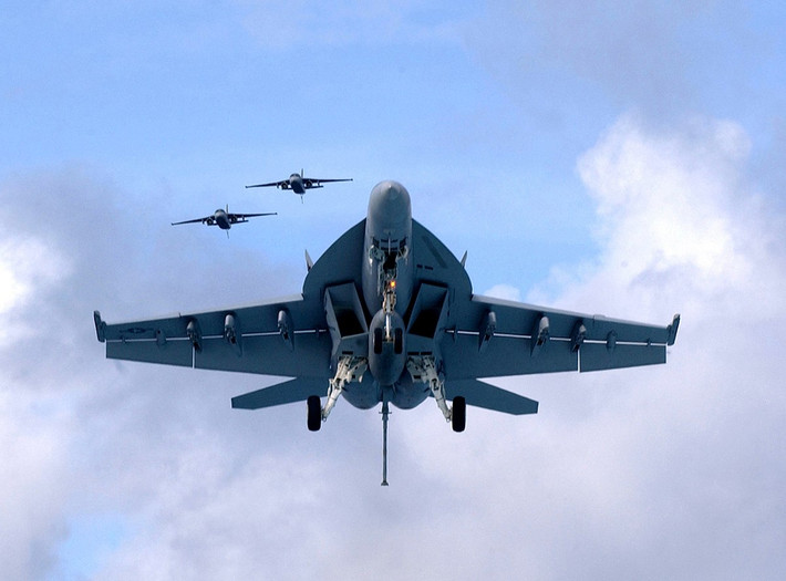 Các tài liệu công khai của Boeing cho biết phiên bản F/A-18 thế hệ mới có 7 nâng cấp vượt trội so với thế hệ F/A-18E/F trước đây. Tuy nhiên chỉ có 5 trong số chúng được công bố còn hai hạng mục được coi là bí mật quân sự và thương mại. Nguồn: Wikipedia