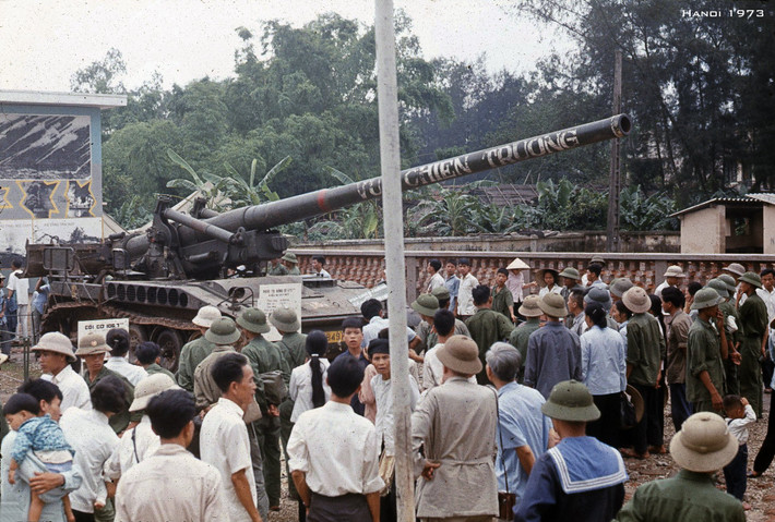 Ngay cả tới “Vua chiến trường” M107 175 cũng không giúp quân địch giành thắng lợi và phải chịu “kéo về” Hà Nội trưng bày. Nguồn ảnh: Flick Manh Hai