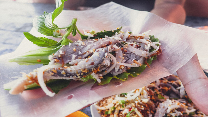 Cá bỗng sông Lô là loại cá đặc sản Tuyên Quang. Cá bỗng có thịt thơm ngon, chắc thịt. Cá bỗng thường được chế biến thành món gỏi cá bỗng rất hấp dẫn. Ảnh: Bách hoá Xanh