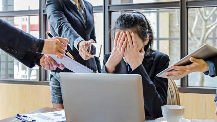 Lịch làm việc bận rộn: Mệt mỏi, kiệt sức và không còn tâm trí dành cho chuyện "yêu" là hệ quả tất yếu của một thời gian biểu bận rộn. Ảnh minh họa