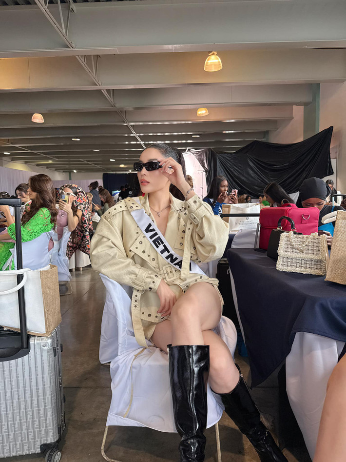 Hoa hậu Kỳ Duyên khoe outfit ngày thứ 5 tại Miss Universe 2024. Ảnh: FB Hoa hậu Nguyễn Cao Kỳ Duyên