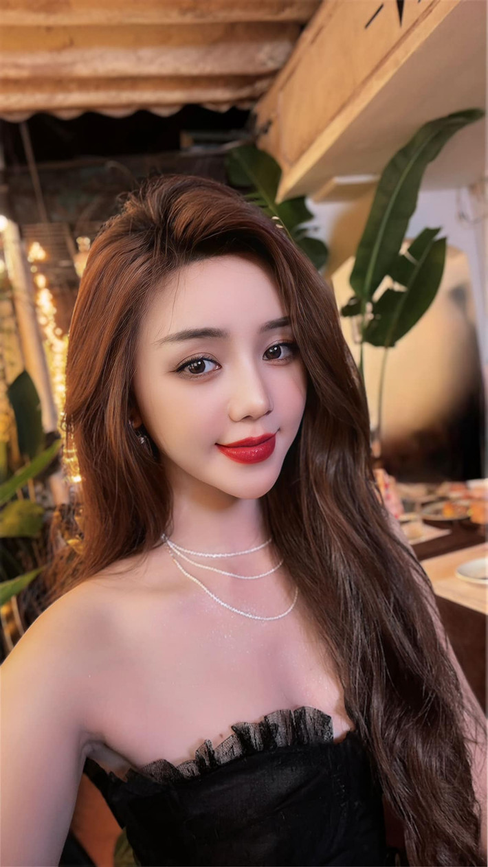 Hình ảnh của Quỳnh Kool luôn gắn liền với sự giản dị, thân thiện. Ảnh: FB Quỳnh Nguyễn