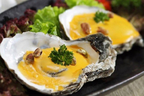 Lạ miệng cùng với món hàu nướng phô mai đậm vị, thanh béo. Ảnh minh họa