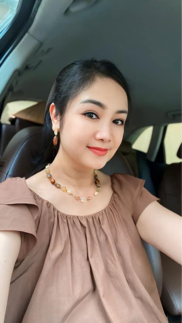 Chế độ ăn uống lành mạnh, tập luyện thường xuyên và đặc biệt là một giấc ngủ ngon là những yếu tố quan trọng giúp nữ nghệ sĩ giữ gìn vẻ đẹp tự nhiên. Ảnh: FB Nguyệt Hà