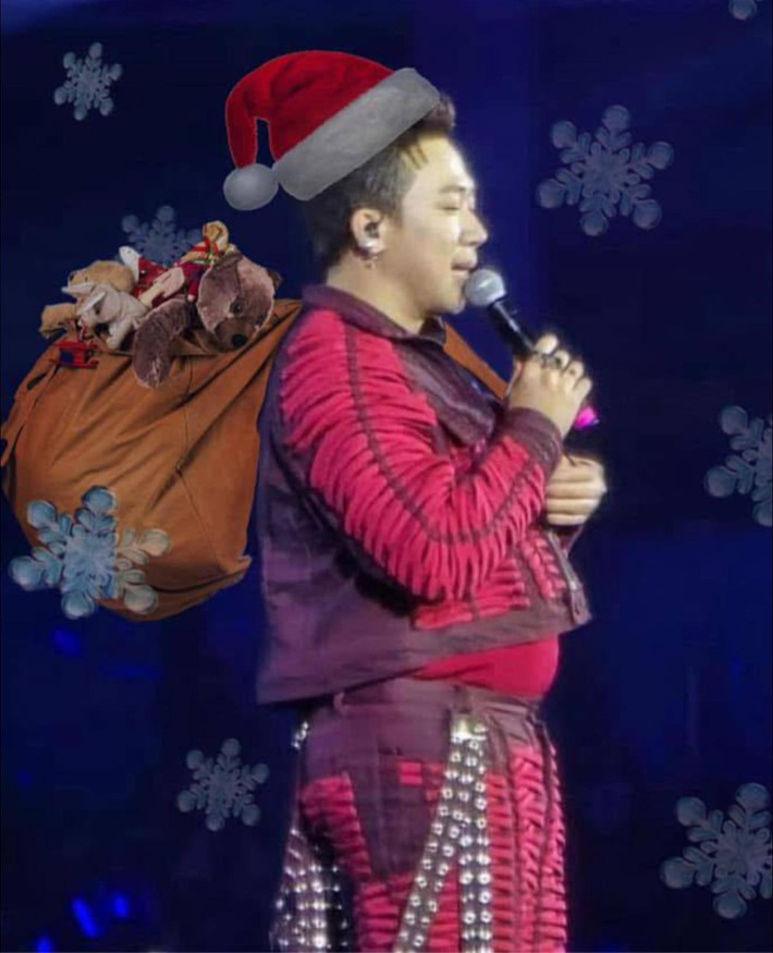 Sau concert thứ 2 của Anh trai say hi tại Sân vận động Quốc gia Mỹ Đình, trên mạng xã hội lan truyền hình ảnh MC Trấn Thành trên sân khấu mặc áo lộ bụng ngấn mỡ gây sốt vì hài hước. Ảnh: FB Trấn Thành