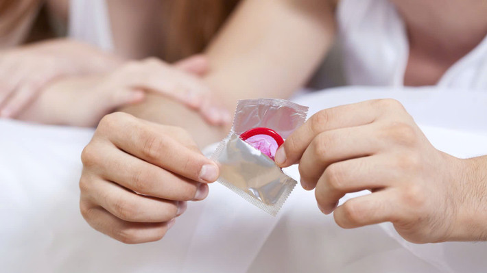 Giúp nam giới kéo dài thời gian: Thời điểm sáng sớm là lúc nam giới có nồng độ testosterone cao nhất trong ngày. Nồng độ testosterone cao sẽ làm tăng ham muốn tình dục và cải thiện chức năng tình dục. Mức testosterone cao có thể giúp nam giới cải thiện khả năng cương cứng, kéo dài thời gian quan hệ tình dục. Ảnh minh họa