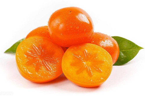 Quả hồng. Hồng tháng 9 trở nên dai hơn, vị chát được thay thế bởi vị ngọt, dễ bóc vỏ và đạt đỉnh về dinh dưỡng. Hồng được đánh giá cao bởi chứa lượng vitamin đa dạng, cao gấp 1-2 lần so với các loại trái cây khác. Không chỉ thơm ngon, hồng còn rất giàu chất xơ, có lợi cho tiêu hóa.