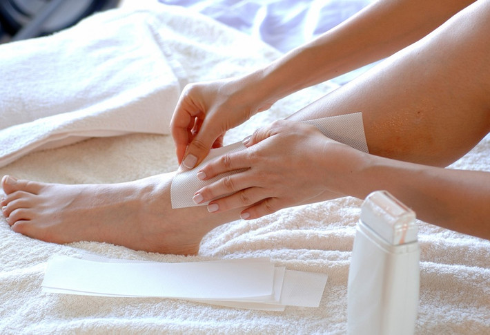 Tẩy lông. Thời kỳ mang thai, nội tiết tố thay đổi khiến cho cơ thể mẹ bầu mọc nhiều lông hơn, do vậy mà hiệu quả khi triệt lông cũng không cao và hóa chất trong chất tẩy có thể ảnh hưởng đến em bé.