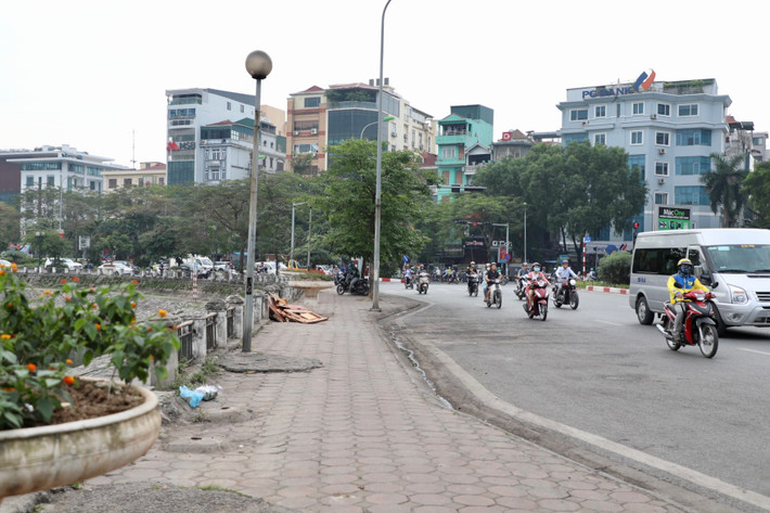 Dự kiến năm 2024, quận Đống Đa sẽ mở tuyến phố đi bộ Hoàng Cầu - Hào Nam, kết hợp không gian đi bộ hồ Hoàng Cầu, ga Cát Linh - Hà Đông.