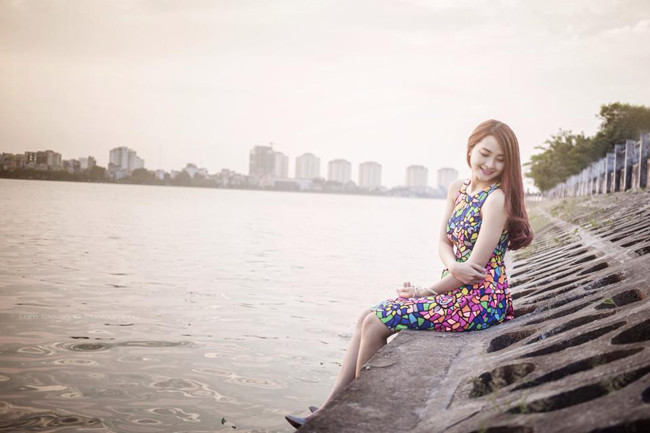 Huyền Trang với vai trò làm mẫu ảnh.