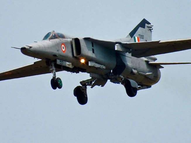 Vào ngày 27/12/2019, Không quân Ấn Độ đã loại biên chiếc máy bay phản lực cường kích MiG-27 cuối cùng mà họ đặt tên là Bahadur trong một buổi lễ do phi đội số 29 tổ chức tại căn cứ không quân Jodhpur. Ảnh: Máy bay MiG-27 của Ấn Độ - Nguồn: SPUTNIK