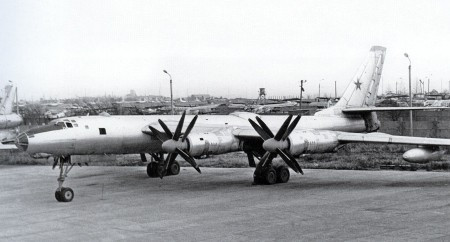 Mặc dù biết rằng, máy bay ném bom Tu-119 có tính năng mạnh hơn, nhưng vẫn không được ủng hộ; cùng với đó, môi trường bức xạ hạt nhân của máy bay ném bom này rất có hại cho con người, và chắc hẳn không có phi công nào muốn bay trên chiếc Tu-119.