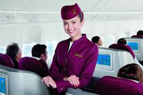 Tiếp viên hàng không. Không giống như phi công phải ngồi nhiều, tiếp viên trên những chuyến bay sẽ tiếp xúc với bức xạ nhiều hơn người bình thường. Không những vậy, việc tiếp xúc với nhiều người cũng khiến cho họ bị lây nhiễm virus nhiều hơn.