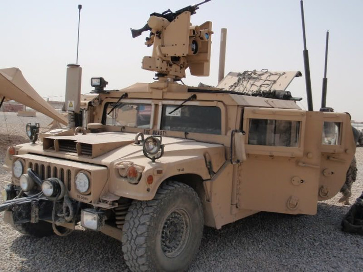 Các phương tiện bọc thép mà quân đội Afghanistan bị mất bao gồm một số xe bọc thép M113 cũ và xe tăng Liên Xô, cũng như 27 xe bọc thép 15 tấn M1117, được trang bị súng máy và súng phóng lựu tự động MK19.