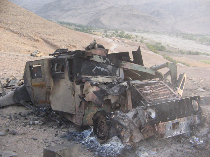 Taliban cũng đã phá hủy (nhưng không thu giữ) 3 trực thăng vận tải Mi-17 và 1 UH-60A vào tháng 6. Tuy nhiên, những tổn thất được ghi nhận của quân đội Afghanistan cho đến nay, dường như không bao gồm các công nghệ nhạy cảm có thể đe dọa quân đội Mỹ, chẳng hạn như tên lửa đất đối không vác vai.