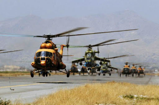 Tuy nhiên, do vũ khí và máy bay chiến đấu của lực lượng Không quân Afghanistan liên tục được bảo dưỡng, nên phải có lực lượng không quân khác lấp chỗ trống này; hiện tại lực lượng này là quân đội Mỹ.
