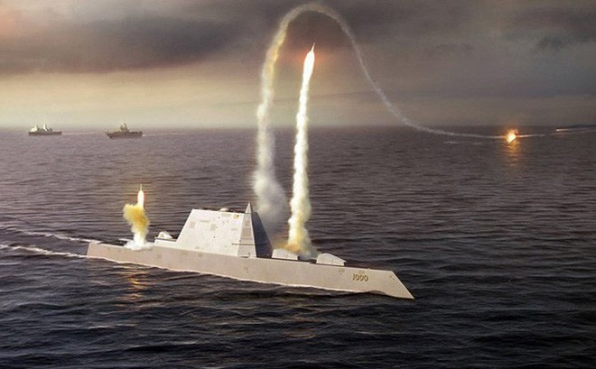 Không có tên lửa chống hạm Harpoon trên các tàu khu trục tàng hình lớp này, do không vừa với giếng phóng tên lửa và Harpoon phải bố trí trên các bệ phóng dạng ống góc cạnh, thường được đặt trên boong chính.
