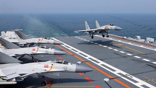Sáu tàu sân bay, có thể cho phép Bắc Kinh trang bị cho mỗi hạm đội (gồm Bắc Hải, Đông Hải và Nam Hải) của Hải quân nước này, hai tàu sân bay. Một tàu có thể triển khai chiến đấu, trong khi tàu kia đang được bảo trì hoặc huấn luyện tại cảng.