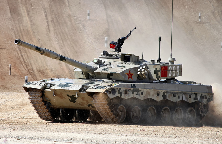 Xe tăng chiến đấu chủ lực hiện đại hơn là Type 96, được sản xuất từ năm 1997 đến nay. Đây là loại xe tăng chiến đấu đầu tiên của Trung Quốc trang bị pháo nòng trơn 125 mm, bọc thép composite và hệ thống điều khiển hỏa lực mới.
