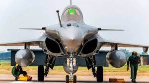 Tuy nhiên, Rafale cũng có một số lợi thế đáng kể, bao gồm các yêu cầu bảo dưỡng thấp hơn, khả năng tiếp cận các tên lửa không đối không hiện đại như Meteor và thực tế là loại tên lửa này đã hoàn toàn sẵn sàng chiến đấu.