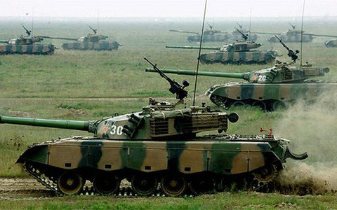 Các nhà thiết kế xe tăng Trung Quốc, sau khi “nghiên cứu sâu rộng” về xe tăng T-80 và một số T-72, được sản xuất dưới thời Liên Xô (từ các quốc gia độc lập, đặc biệt là Ukraine), đã cho ra đời phiên bản Type 96.