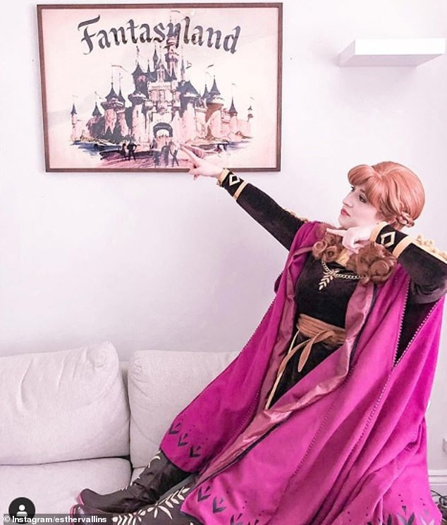 Người phụ nữ Canada này vẫn không quên đam mê Cosplay của mình khi đang trong thời gian tự cách ly vì Covid-19.