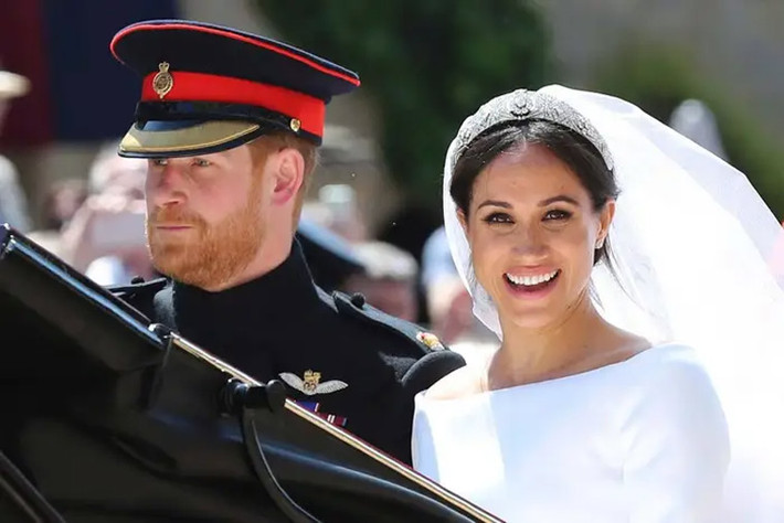Mặc dù Cung điện Buckingham không chính thức bình luận về vấn đề này nhưng vẫn có khả năng hai vợ chồng Hoàng tử Harry có thể quay trở lại cuộc sống hoàng gia sau "giai đoạn chuyển tiếp" đó.