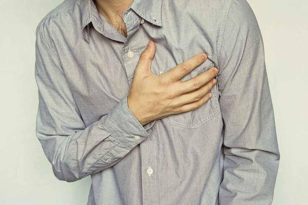 Thời gian gần đây, báo chí liên tục ghi nhận trường hợp gặp tai nạn khi tắm, thậm chí đột tử khi tắm. Thực tế, mối nguy đột tử khi tắm phụ thuộc vào thể chất và cách tắm. (Ảnh: Sohu, Boldsky, minh họa)