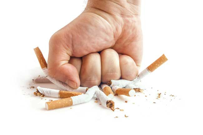 Bỏ hút thuốc cũng có thể làm giảm nguy cơ mắc bệnh tim, huyết áp và cải thiện sức khỏe tổng thể của bạn. Ảnh: caithuocthanhnghi.