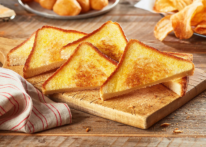 Bánh mì nướng cũng là thực phẩm an toàn cho dạ dày của bạn sau khi phải trải qua một ca ngộ độc thực phẩm. Ảnh: amazonaws.
