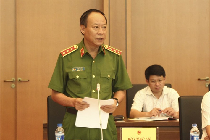 Đến ngày 19/4, Thượng tướng Lê Quý Vương - Thứ trưởng Bộ Công an đã giải trình trước Uỷ ban Tư pháp vụ việc chưa khởi tố ông Nguyễn Hữu Linh có hành vi ôm hôn, sàm sỡ bé gái trong thang máy của chung cư tại quận 4 TP.HCM.