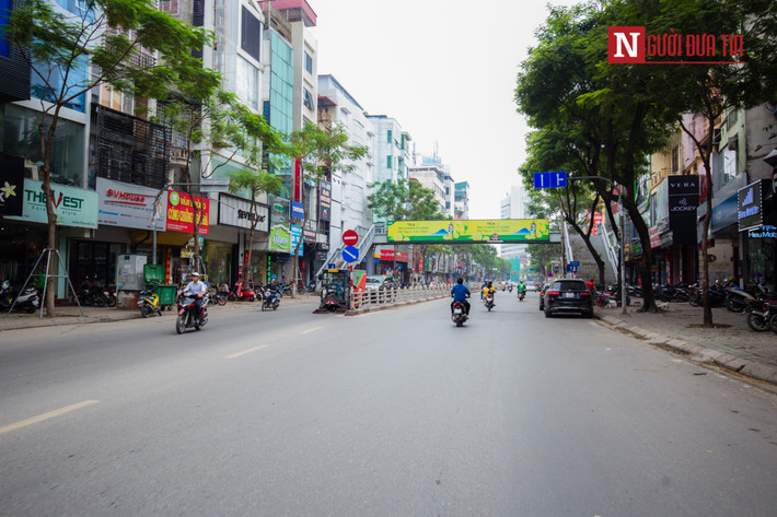UBND thành phố cũng giao sở GTVT Hà Nội triển khai thực hiện các thủ tục đầu tư; phối hợp với Văn phòng quỹ bảo trì Hà Nội và các sở ngành liên quan lập dự án, kinh phí đầu tư để xem xét, phê duyệt.