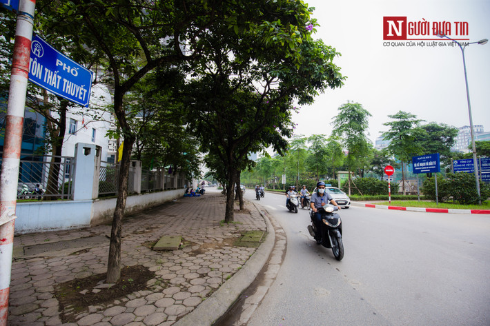 Cụ thể, các tuyến phố Tôn Thất Thuyết, Trung Liệt và các nút giao thông nối với phố Đặng Tiến Đông, Thái Hà, Thái Thịnh sẽ được mở rộng mặt đường đảm bảo an toàn giao thông và chỉnh trang cây xanh, thảm cỏ.