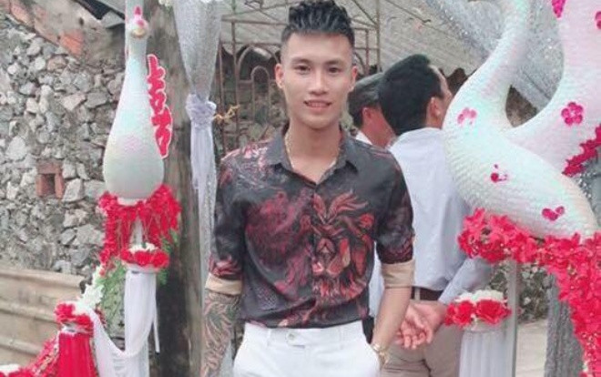Dù người yêu đã van xin, nhưng Thiện tiếp tục gọi thêm 2 người bạn nữa đến xem. Sau đó, Thiện dùng cánh cửa sổ đập vào đầu V.T. khiến nạn nhân bị thương nặng, phải nhập viện cấp cứu. Tại bệnh viện, nạn nhân được chẩn đoán chấn thương sọ não, dập phổi. Đến sáng 15/6/2018, do vết thương quá nặng nạn nhân đã thiệt mạng.