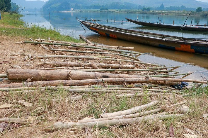Theo người dân địa phương, họ đã phản ánh tình trạng tàu thuyền khai thác cát này lên chính quyền địa phương nhưng lâu nay vẫn không thay đổi được gì.