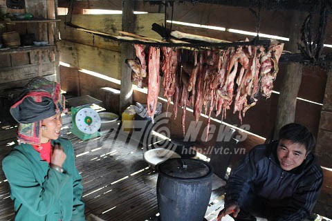 Theo họ, nếu trên bàn ăn không có món này thì coi như chủ nhà thất lễ với khách. Ảnh: znews.