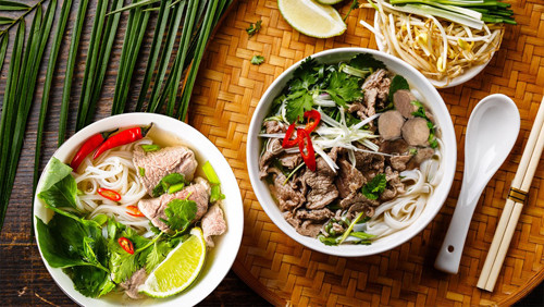 Chế độ ăn ba bữa mỗi ngày luôn được khuyến nghị. Trong đó, bữa sáng đặc biệt quan trọng. Theo y học hiện đại, khoảng từ 7-9 giờ sáng là thời gian chức năng đường tiêu hóa hoạt động hiệu quả nhất. Sau khi ngủ dậy, cơ thể cần cung cấp năng lượng để khởi đầu ngày mới. Bỏ bữa sáng khiến cơ thể không có đủ năng lượng duy trì các hoạt động trong ngày. Duy trì thói quen nhịn ăn sáng còn mang lại những tác hại dưới đây.
