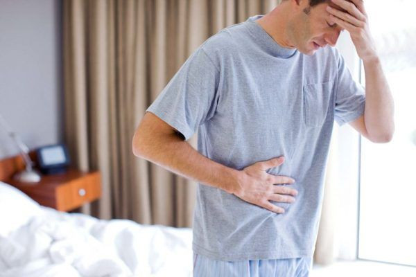 Tiểu buốt. Tuyến tiền liệt là một trong những bộ phận dễ bị lão hóa nhất ở nam giới. Các vấn đề về tuyến này thường diễn ra khi nam giới bước vào tuổi trung niên.