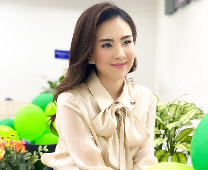 Ngoài đầu quân cho VTV, Mai Ngọc còn vô cùng năng động khi thử sức trong lĩnh vực kinh doanh ẩm thực, làm chủ thương hiệu thời trang có tiếng.
