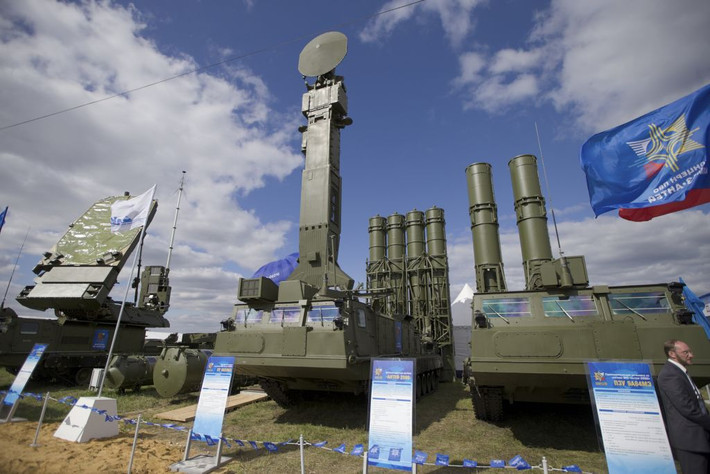 Theo phía Iran, những mục tiêu mà phía Mỹ và Israel sẽ dồn lực tiến công, đó là các cơ sở làm giàu uranium cũng như các trung tâm nghiên cứu hạt nhân của nước này; ngoài ra còn có các sở chỉ huy, các trận địa tên lửa đạn đạo và tên lửa phòng không tầm xa của Iran. Ảnh: Hệ thống phòng không S-300 của Iran bảo vệ cơ sở hạt nhân Natanz - Nguồn: IRNA.