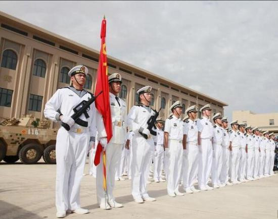 Đối với Trung Quốc, họ cần những căn cứ hải quân, có thể đáp ứng yêu cầu của hạm đội "biển xanh", như Yokosuka ở Nhật Bản hoặc như Diego Garcia; ngoài ra là độ tin cậy của các quốc gia đối tác tiềm năng, cũng như cơ sở hạ tầng và lao động của quốc gia đó; đây là những cần thiết điều tối thiểu.