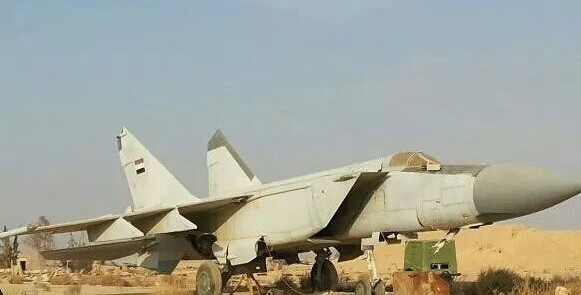 Đứng thứ hai trong danh sách chính là không quân Syria, bằng chứng là không phận Syria có thể ra vào bất cứ khi nào. Đặc biệt nếu bay đến vào ban đêm, bởi vì không quân Syria không có khả năng bay vào ban đêm.