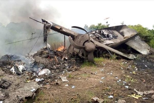 Lực lượng Không quân Sudan tệ đến mức, họ phải thuê những người nghỉ hưu từ Không quân Liên Xô để bay trong các cuộc duyệt binh. Hầu hết các máy bay chở hàng và vận tải Sudan cũng là của Liên Xô từ những năm 1960, và nó đã gây ra cái chết cho một nửa lãnh đạo quân đội cấp cao của Sudan trong một vụ tai nạn máy bay năm 2001.