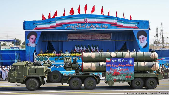 Một khi nó bị hệ thống tên lửa phòng không Iran bố trí gần biên giới Iran, không thể loại trừ khả năng Iran đã phán đoán nhầm rằng nó là máy bay tấn công lên sẽ bắn hạ. Nếu vậy, trước tiên sẽ có chiến tranh giữa Israel và Iran. Ảnh: Hệ thống tên lửa phòng không S-300 của Iran - Nguồn: IRNA
